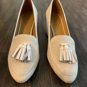 Brand new, never worn Tory Burch Tassel Block Heel